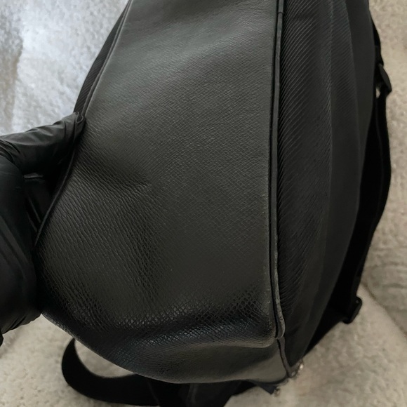 Louis Vuitton canvas and leather messenger bag - Picture 7 of 12